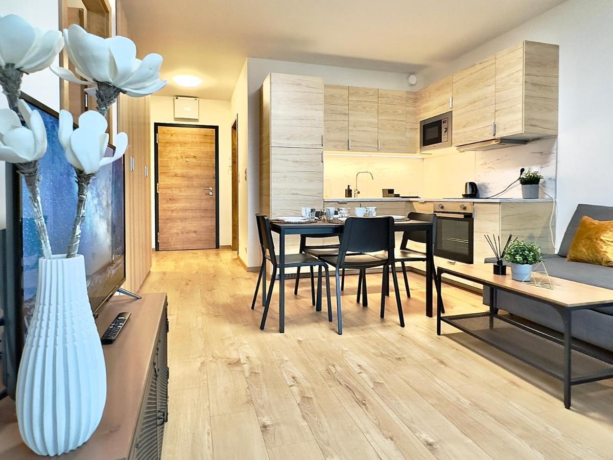 Yarn - Brand New - Free Parking - Balcony With City View - Central Shopping Mall Bratislava Exterior foto